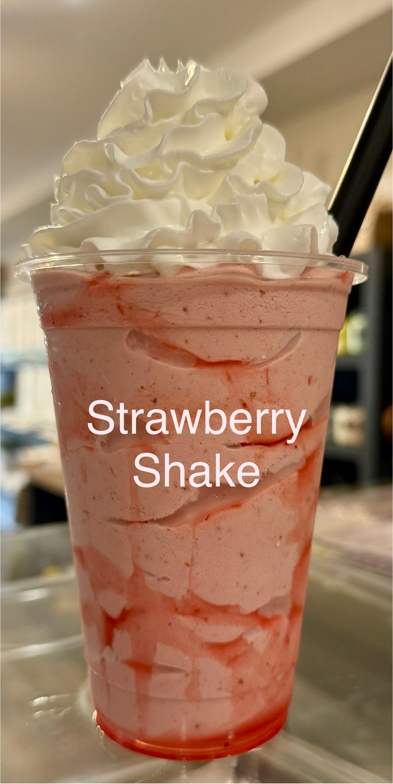 Strawberry Shake 16 oz