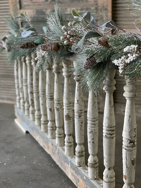 White Berry & Iced Pine Garland- 6 Foot
